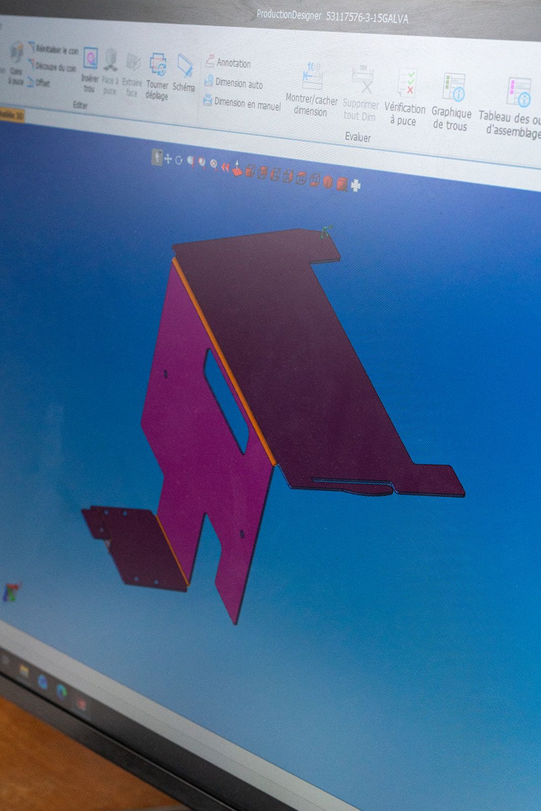 Modélisation CAO d'une pièce prototype en tôle pliée