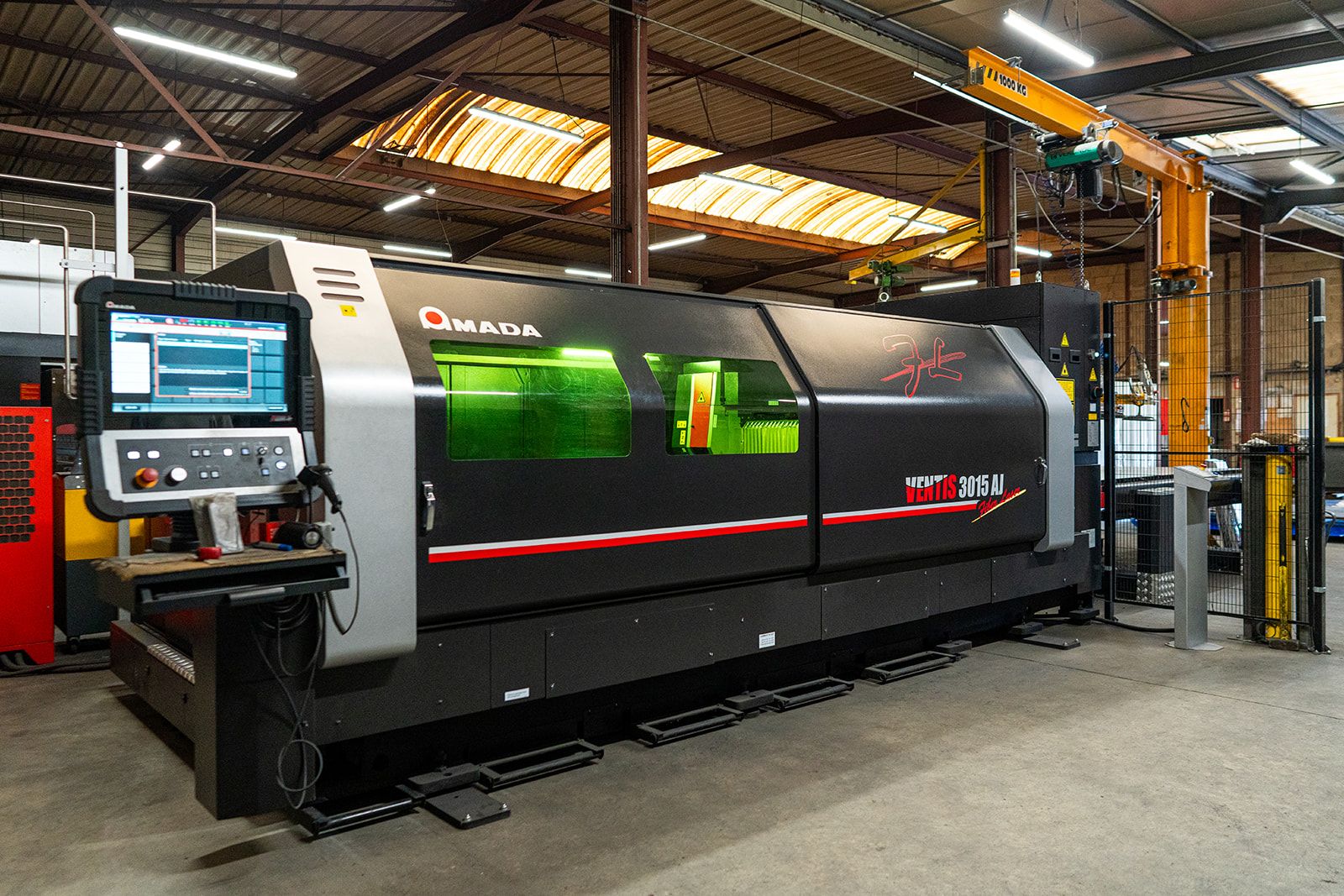 Machine de découpe laser fibre Amada Ventis